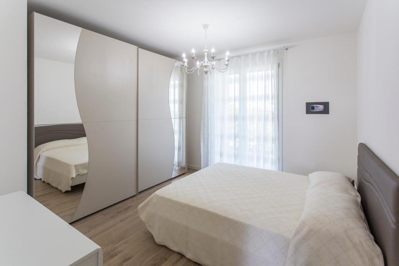 Immobiliare Jvl - Vm2 Apartment ลิโดดิเยโซโล ภายนอก รูปภาพ