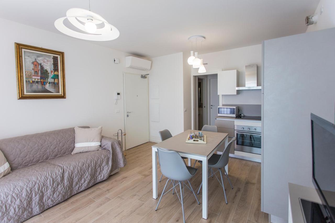 Immobiliare Jvl - Vm2 Apartment ลิโดดิเยโซโล ภายนอก รูปภาพ